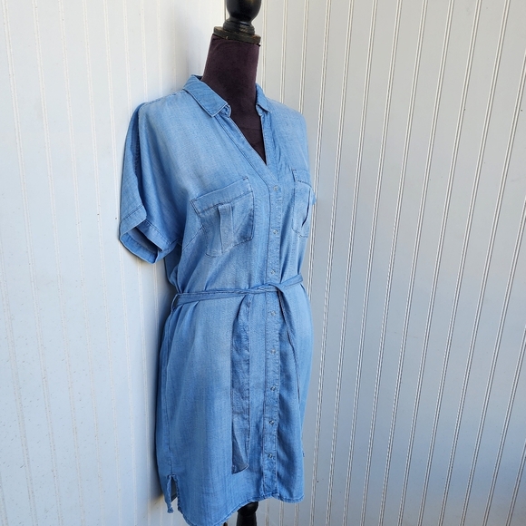 H&M Denim Women's Dress  Blue Denim Snap Buttons Short Sleeve Tie Sz 4 - Picture 2 of 15